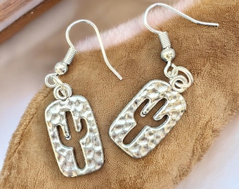 Handmade by JoJo Cactus Hammered Silver Tone  Earrings NWT