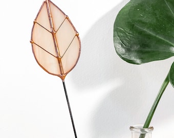 Stained Glass Leaf Plant Stake – Handmade Garden Art Gift for Plant Lovers