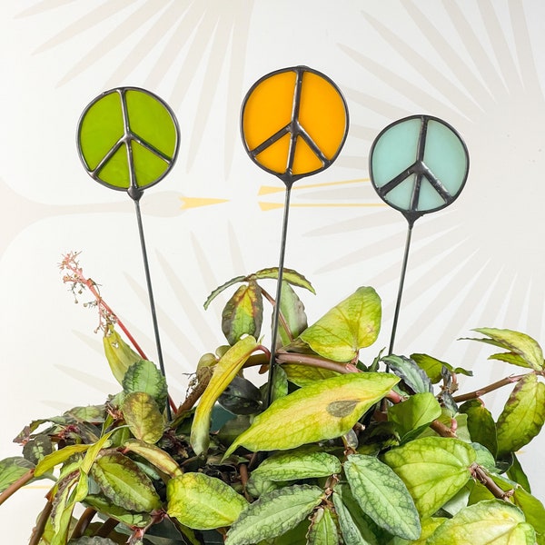 Peace Sign Plant Stake// Peace & Love//Good Vibes//Groovy Gift