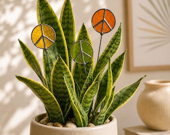 Handgemachter Glasmalerei-Peace-Zeichen-Pflanzeneinsatz, buntes Pflanzendekor, Zimmerpflanzengeschenk, Pflanzenliebhabergeschenk, Boho-Garten-Akzent
