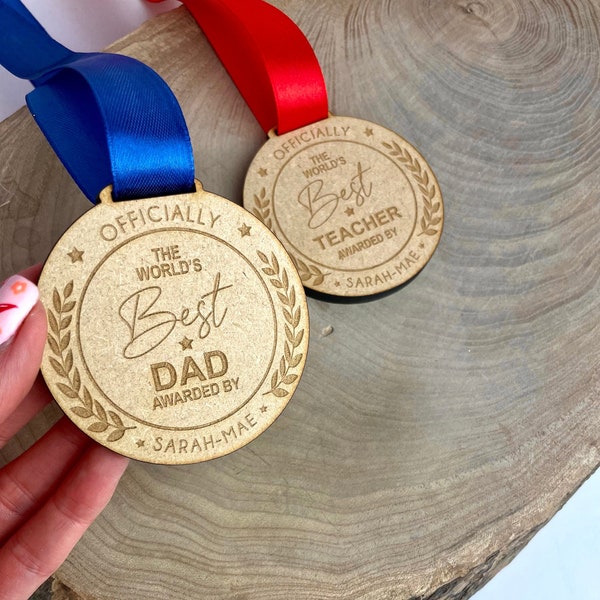 Father’s Day Gift - World’s Best Dad Medal Novelty Award Gift - For him Grandad