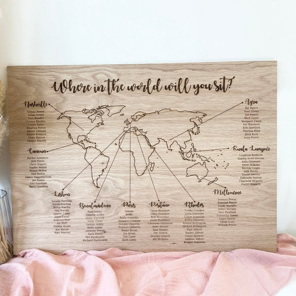 Carte du monde Chêne Wedding Table Seating Plan - Gravé - Invités de mariage - Prenez vos places - Où dans le monde allez-vous vous asseoir