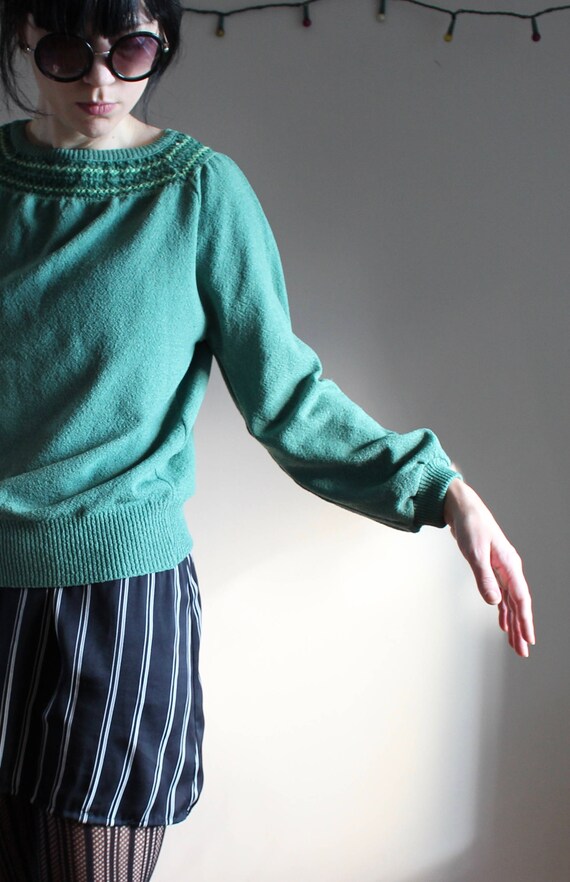 Vintage womens small sweater Gem