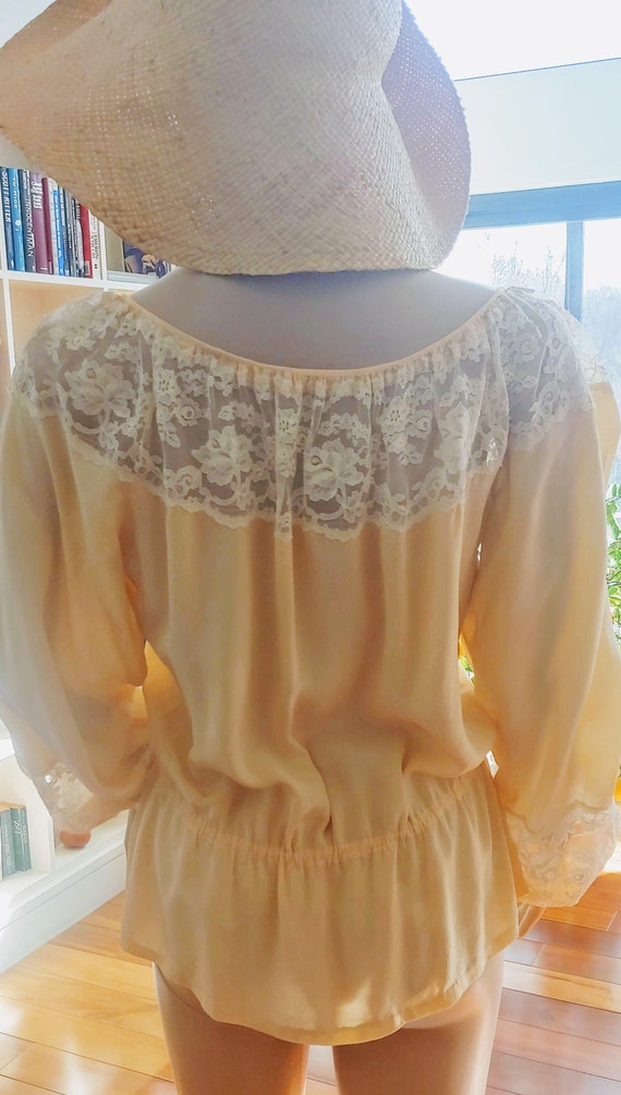 True Vintage Buttery Soft Silk and Lace Poet Blou… - image 3