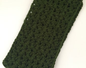 Crochet // Dark Green Cowl