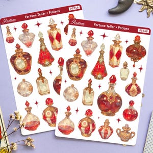 Può includere: Due fogli di adesivi con disegni di bottiglie di pozioni in rosso, oro e vetro trasparente. Gli adesivi sono etichettati "Fortune Teller + Potions". L'immagine include anche carte dei tarocchi, cristalli, una candela ed elementi decorativi.