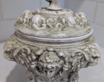 Vintage 1960s Mythical Cherub & Lion Head Lidded 3-Footed Lightweight Jar/Bowl