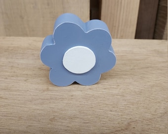 wood daisy spring flower decoration