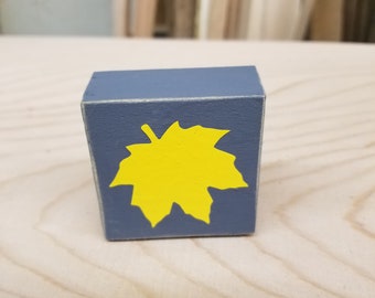 yellow maple leaf wood block fall decoration