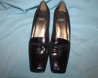 Vintage Stuart Weitzman Black Ladies Pumps Size 8 Med, Suede Sides Nonslip, 2.5 heels Made in Spain