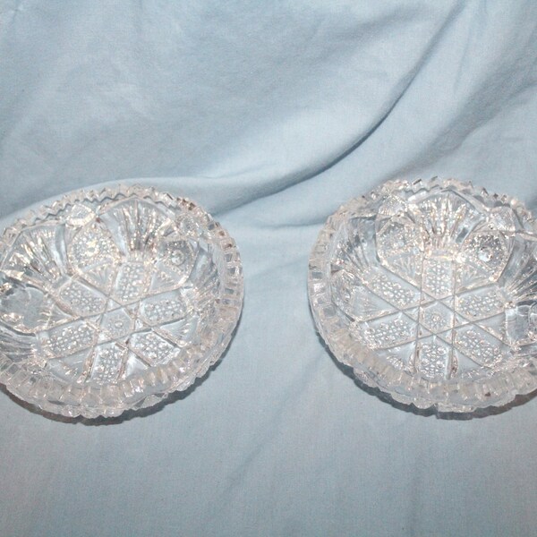 Lovely Pair of Vintage American Brilliant Period Cut Crystal Glass Nappy Bowls