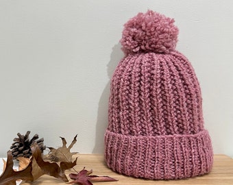 Bonnet en laine tricoté à la main avec pompon/bonnet d'hiver/bonnet pour femme/bonnet torsadé/bonnet côtelé/bonnet jaune/bonnet chocolat/bonnet épais