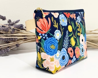 Floral print zipper pouch with leather tag/cotton and steel fabric/cosmetic pouch/make up bag/zip travel pouch/coin purse/large pencil case