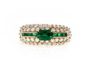 18k Yellow Gold 2.40ct Diamond & Emerald Cut Emerald Cocktail Ring Size - 7