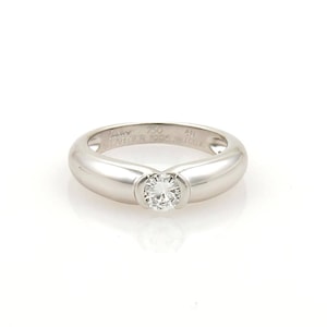 Circa 1996 Cartier Diamond Solitaire 18k Gold Band Ring Size 49-US 5