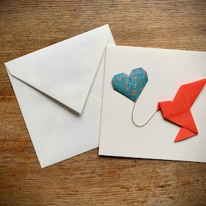 Carte double origami colombe orangé et coeur turquoise