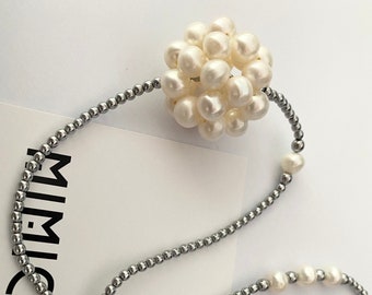 Long Natural Pearl Pendant Necklace - A Timeless Accessory for Any Occasion