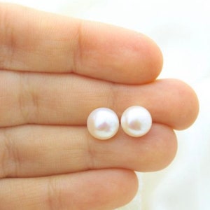 925 Silver Stud Earrings with White Natural Pearls