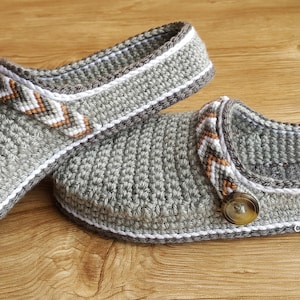 CROCHET PATTERN Women's Tribal Clogs, Crochet Clogs Pattern, Crochet Shoes, Crochet Shoes Pattern, Slippers. US Women's Size 6 & 7, English image 8