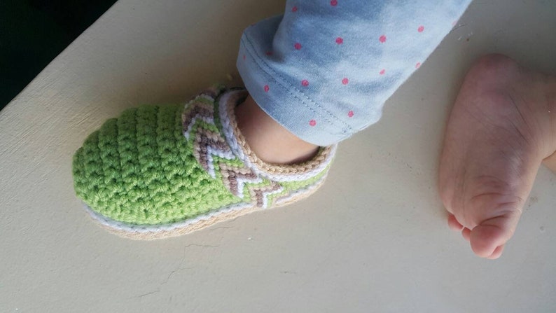 CROCHET PATTERN Baby Shoes, Crochet Booties, Baby Clogs, Tribal Baby Clogs, Crochet Clogs Pattern, Crochet Shoes Pattern, English only, DIY image 8