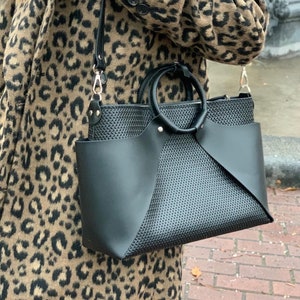 Black leather handbag, black shoulder bag, black handbag, office bag, gift for her image 2
