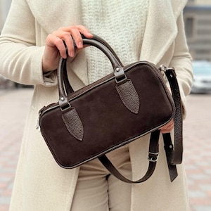 Erhältlich in 6 Farben! Braune Wildledertasche, braune Umhängetasche, Wildledertasche, braune Tasche, Geschenk für sie, Baguettetasche, Made in der Ukraine