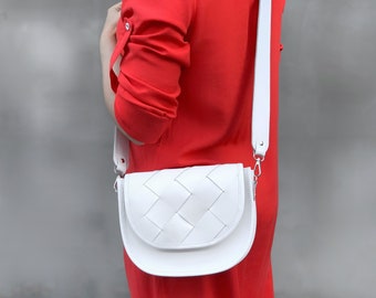Weiße Leder Crossbody Bag, Tasche mit breitem Schultergurt, weiße Crossbody Geldbörse, Geschenk für Sie, Leder Crossbody Bag
