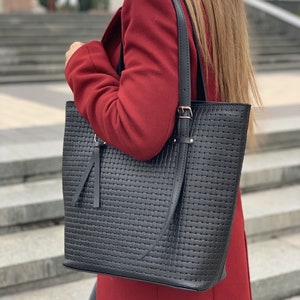 Beige tote bag, office bag, woven leather bag image 2