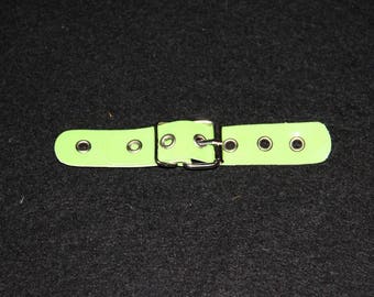 Appliques ceinture en skaï vernis vert