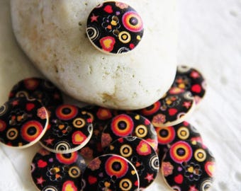 Lots de 6 Boutons ronds en bois motif cœurs cercles  20 mm noir rouge