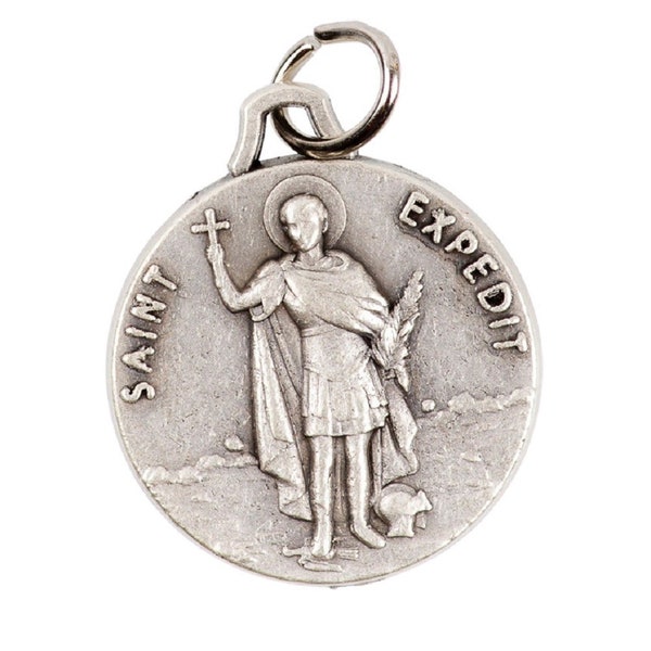 Saint Expédit medal in aged silver-colored metal 18 mm