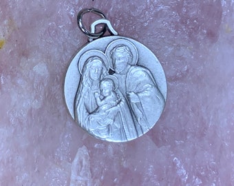 Sainte Famille médaille métal couleur argenté vieilli   18 mm