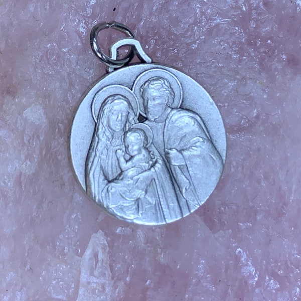 Sainte Famille médaille métal couleur argenté vieilli   18 mm