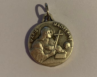 Medalha de Santa Maria Madalena em metal prateado envelhecido, 18 mm
