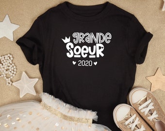 T-shirt Grande Soeur / Petite Soeur . Avec option de la date. Tshirt annonce. 100% coton. Tshirt noir