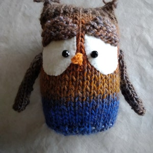 Brown and blue owl knitted wool cuddly toy image 3