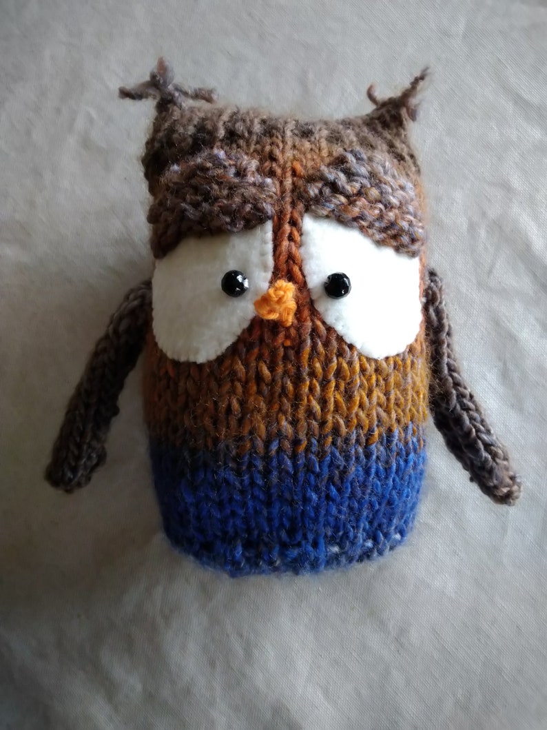 Brown and blue owl knitted wool cuddly toy image 3