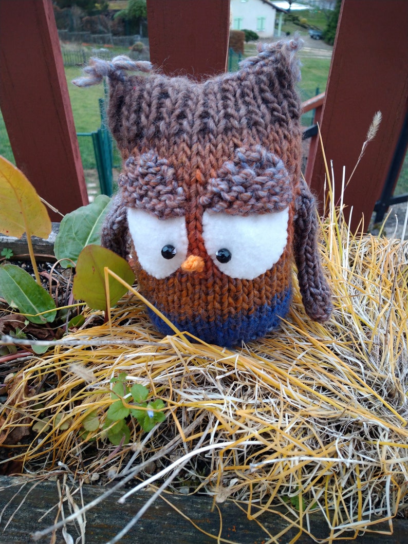 Brown and blue owl knitted wool cuddly toy image 1