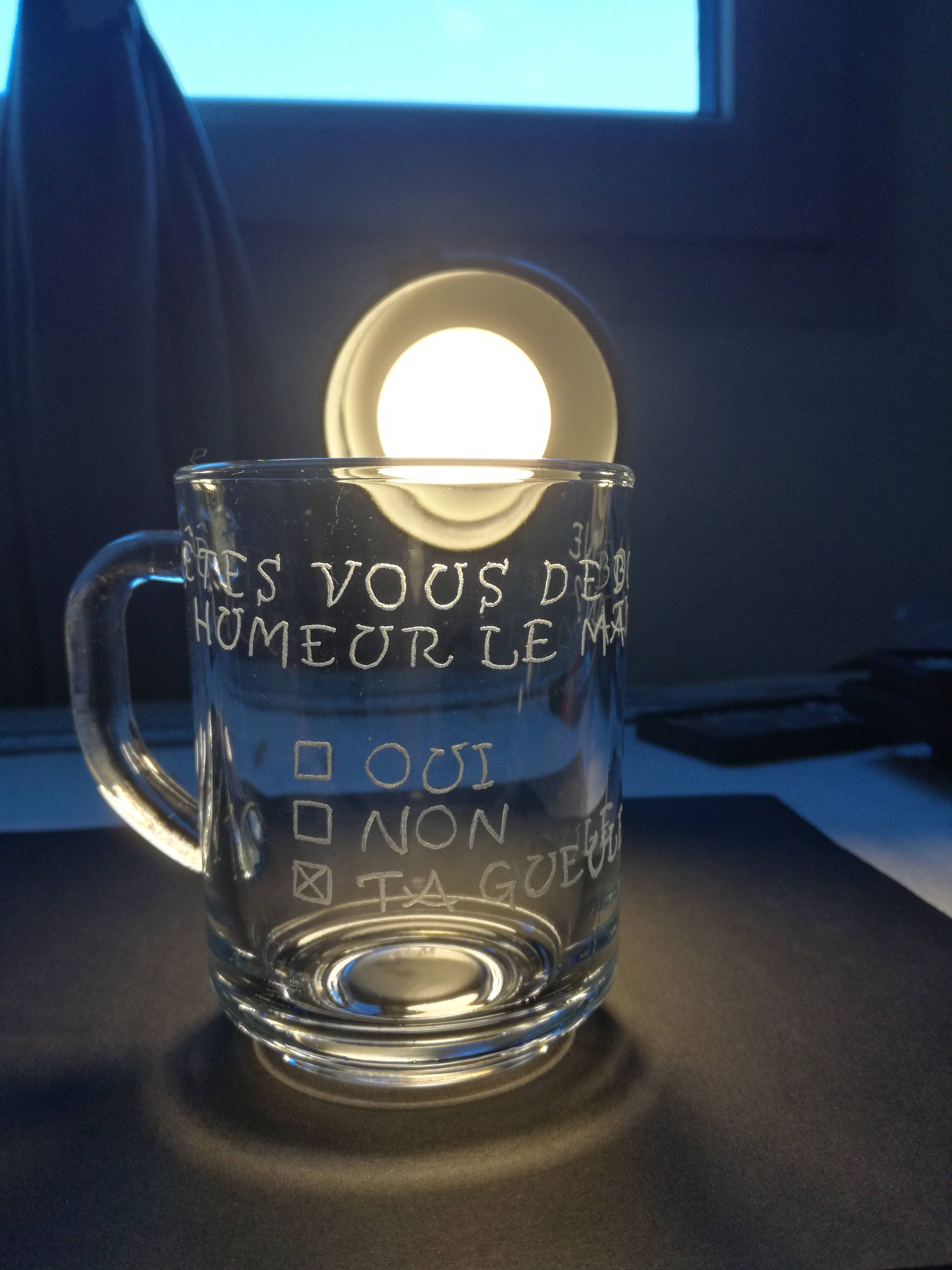 Mug Transparent de 25 Cl | 9 cm - Gravure Êtes Vous Bonne Humeur Le Matin ? avec 3 Choix Réponse/Ill