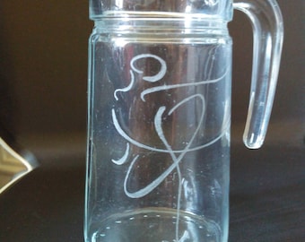 Carafe de 13 cm (1/4 de litre) personnalisation offerte - Gravure abstraite d'une danseuse étoile