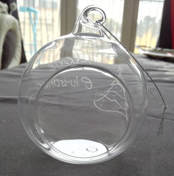 Boule De Noël En Verre Ouverte à Suspendre De 10 Cm Personnalisable Gravure Sur Le Thème De Noël