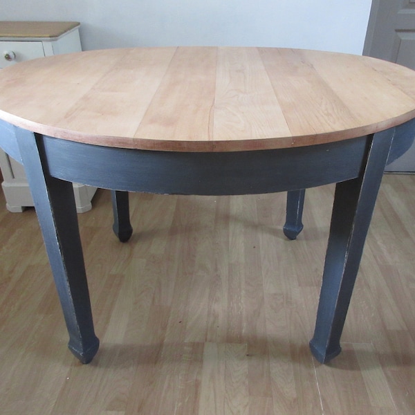 Table ovale bois massif et patine gris anthracite