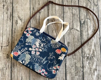 Borsa a tracolla per laptop con stampa dei cartoni animati Moomin Alice in Adventure, fatta a mano, regalo personalizzato