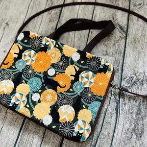 Sac à bandoulière japonais unique pour ordinateur portable avec chat mignon, avec poche avant et compartiment, bandoulière réglable et amovible, différentes options de motifs