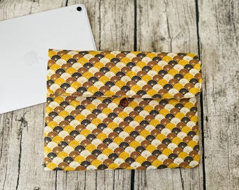 Japanese Golden Fans Laptop Sleeve: Padded MacBook, iPad, Kindle Case