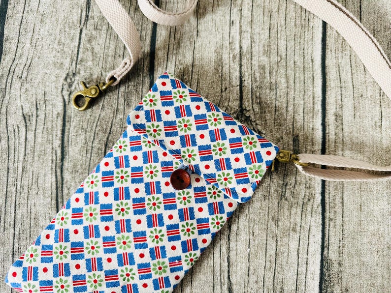Japanese Vintage Fabric Phone Crossbody Bag with Adjustable Strap Blue Green Dot