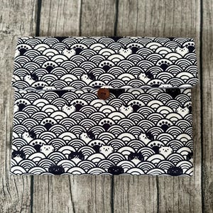 Japanese Black Wave Cute Cat Laptop Sleeve, Customised case for Switch, iPad, Kindle, Kobo, MacBook, Tablet, gift idea with name embroidery