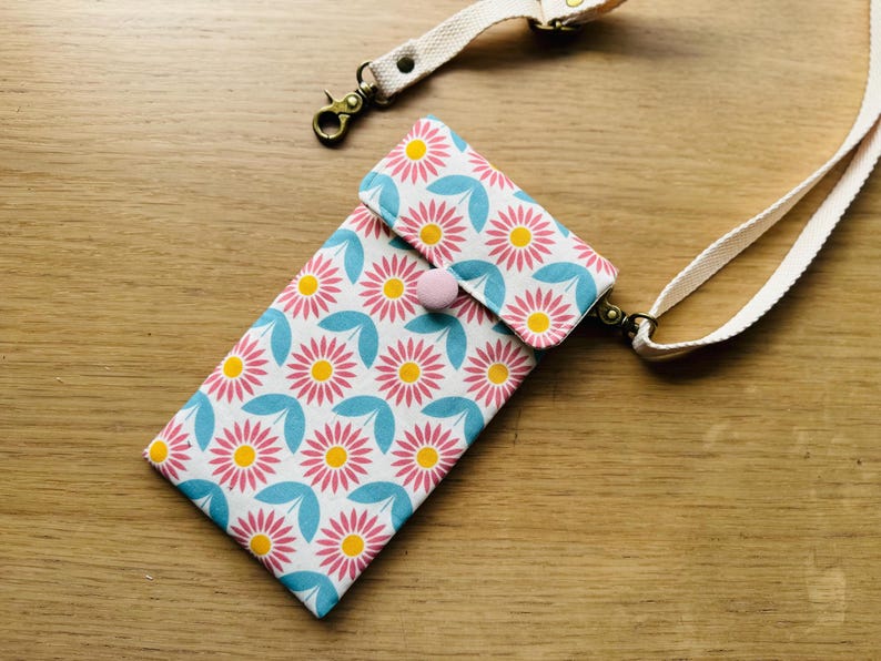 Japanese Vintage Fabric Phone Crossbody Bag with Adjustable Strap Pink Floral