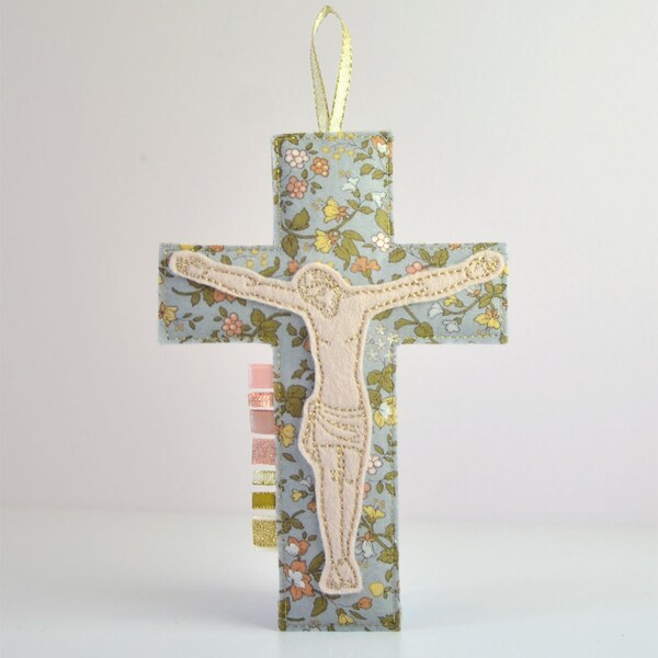 Crucifix Christ en Croix Jésus cadeau communion baptême