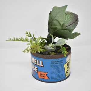 Baby Audrey II Replica Prop Display from Little Shop Of Horrors image 9